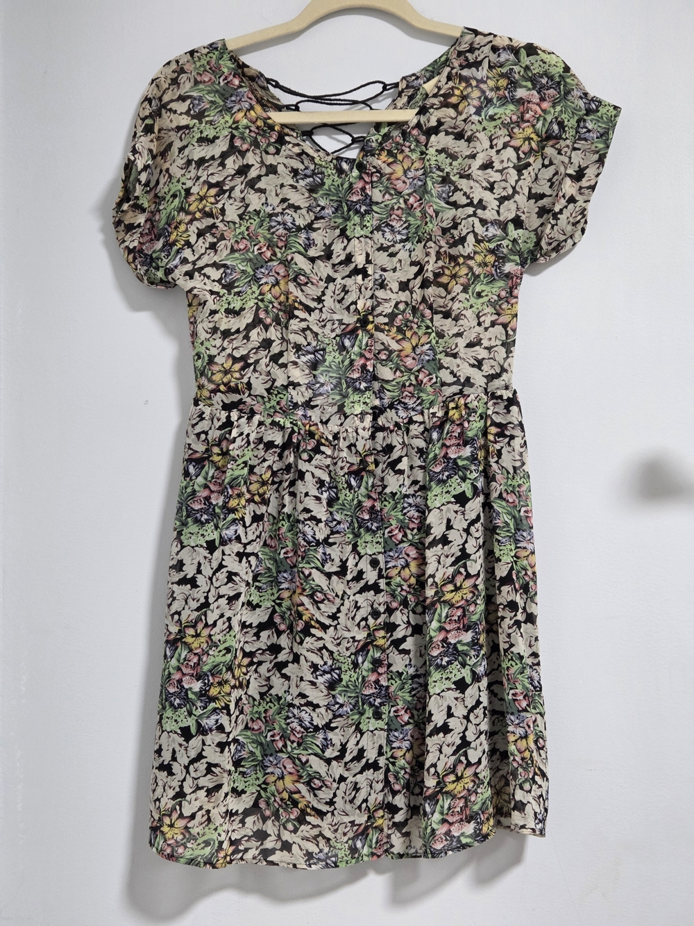 Nom De Plume by YaYa Floral Lace-Back Short Sleeve Dress in Beige, Green, Pink